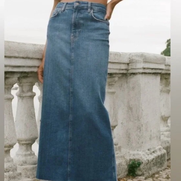 ZARA Denim Maxi Skirt Blue with Slit, Raw Edge Hem in Back in Size Medium - Picture 3 of 12
